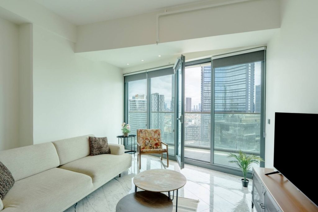 Stylish 1BR w/ Terrace, Pool & Parking #615